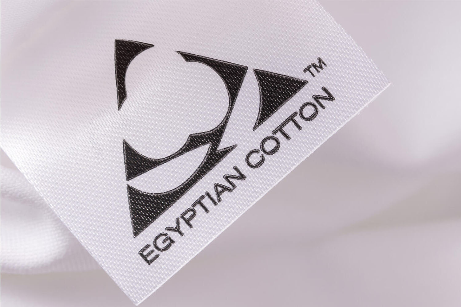 Étiquette de marque EGYPTIAN COTTON sur les draps en coton égyptien Douglas